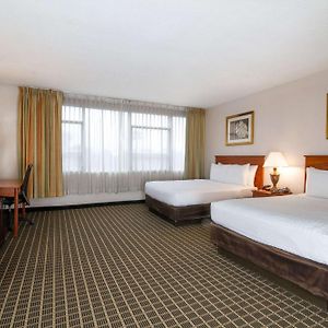 Clarion Inn & Suites Miami International Airport